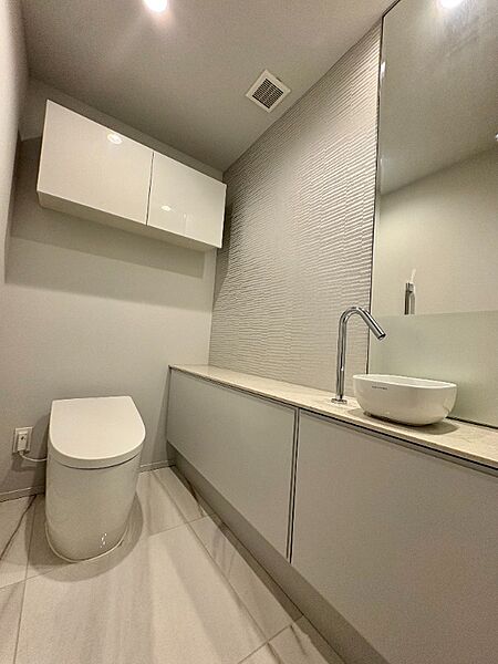 トイレを拡大表示