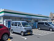 ローソンも隣接、徒歩1分♪