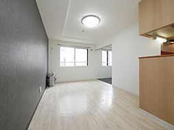 Ｇ・ＡＭＥＮＩＴＩＥＳ南4条 2階1LDKのリビング/ダイニング