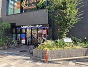 ローソン ドラッグミック江坂広芝町店 153m