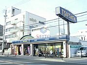 ＴＳＵＴＡＹＡ曽根店 242m