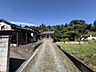 外観：物件に入ってきたあたりの全景。