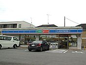 コンビニ「ローソン宇都宮上野町店まで259m」