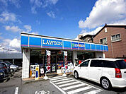 コンビニ「ローソン宇都宮今泉東店まで378m」
