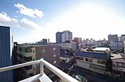 東向き