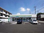 コンビニ「ファミリーマート 宇都宮下戸祭店まで302m」