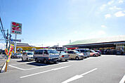 スーパー「サンユー岩曽店まで361m」