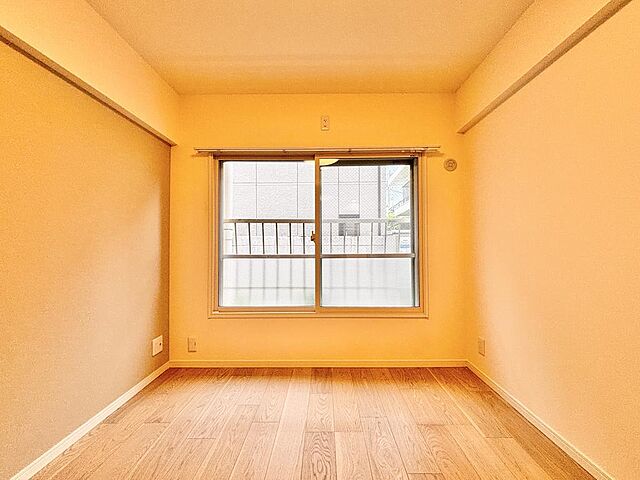 寝室 南ときわ台ローヤルコーポ 5階/-