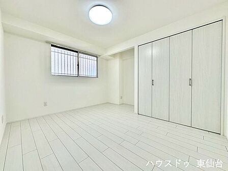 子ども部屋や書斎に使いやすい、バランスの良い6帖サイズ。