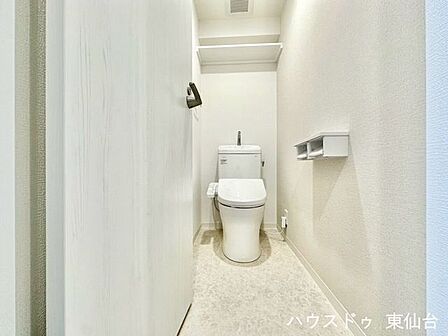 白を基調とした、シンプルながらも落ち着くデザイン。
