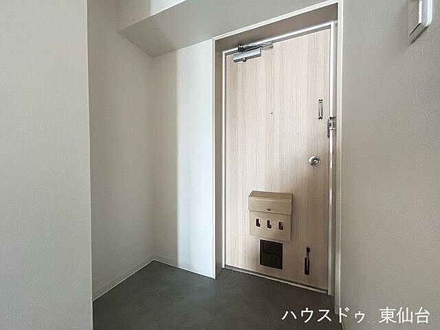 玄関 パレ榴ヶ岡 4階/-