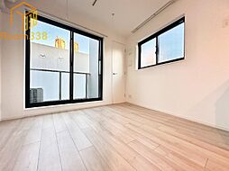 都営大江戸線 西新宿五丁目駅 徒歩3分の賃貸マンション 4階ワンルームのリビング/ダイニング