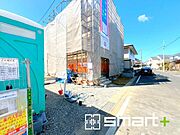 ～閑静な住宅街の立地～ ・周辺は閑静な住宅街となっておりますので、静かな暮らしをご実現いただけます。 ・前面道路の交通量も多くないので、小さなお子様がいるご家庭でもご安心ですね。 (1号棟)