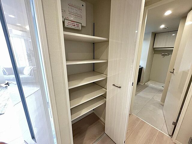 収納 パークタワー滝野川 22階/-