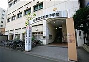 登下校時は仲良くお友達とのおしゃべりもはずみますね。ますます充実の学校生活になりそうです♪