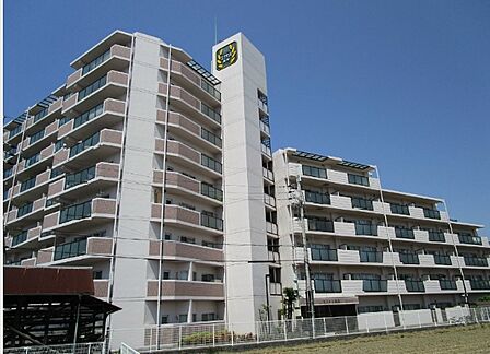JR熊取駅から徒歩約6分の好立地♪