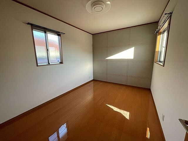 室内 半田市美原町1丁目