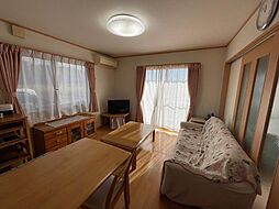 柴田町船岡新栄６丁目 4LDKのリビング/ダイニング