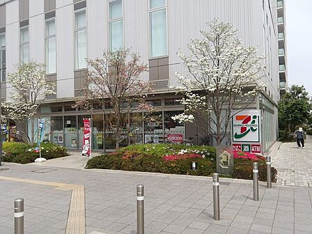 セブン-イレブン 蓮田駅西口店 560m