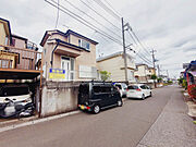 前面道路を含む現地写真 