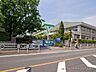 周辺：戸田市立笹目東小学校（900m）