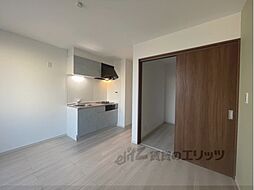 京阪本線 萱島駅 徒歩9分の賃貸アパート 2階1LDKのリビング/ダイニング