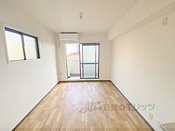 メゾン・ド・パルテール 1階ワンルームのリビング/ダイニング