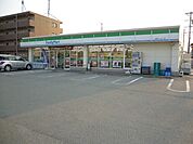 ファミリーマート松阪インター店 379m