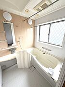 浴室乾燥付きで雨の日でも洗濯物が干せます☆