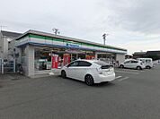 ファミリーマート松阪宝塚町店 734m
