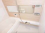 追い焚き付きでいつでも温かいお風呂に浸かれます☆