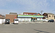 ファミリーマート松阪黒田町店 548m