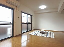 Ｇｒａｎｄｅｕｒ 201 2階2LDKのリビング/ダイニング