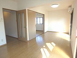 クレスト 304 3階2LDKのリビング/ダイニング