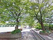 落合中央公園 徒歩16分。 1270m