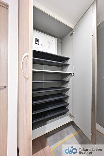 玄関を拡大表示