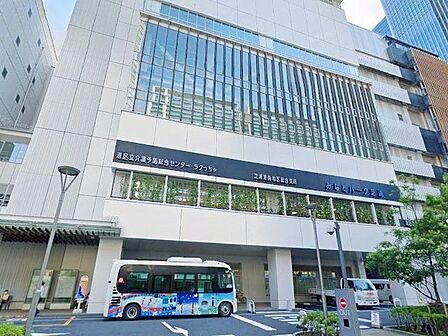 港区芝浦港南地区総合支所 徒歩11分。 870m