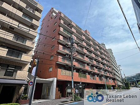 JR山手線「恵比寿」駅徒歩3分、日比谷線「恵比寿」駅徒歩6分。総戸数125戸のビックコミュニティ。