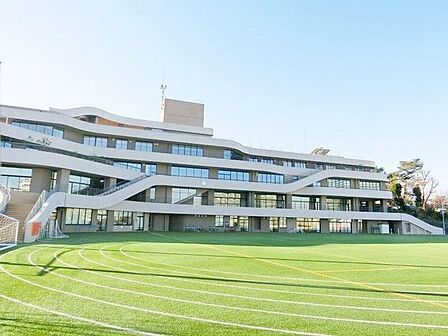 港区立小中一貫教育校白金の丘学園白金の丘小学校 徒歩6分。 440m