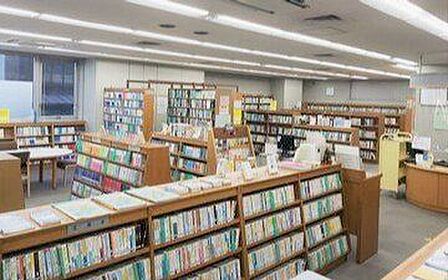 台東区立中央図書館浅草橋分室 徒歩11分。 850m