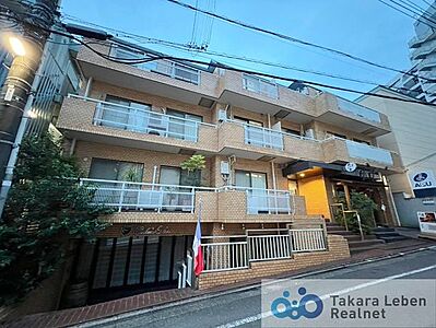 外観:アクセス良好・周辺施設充実の【目黒】駅徒歩4分、且つ穏やかに過ごせる住宅地の好立地マンションです。 外観:アクセス良好・周辺施設充実の【目黒】駅徒歩4分、且つ穏やかに過ごせる住宅地の好立地マンションです。
