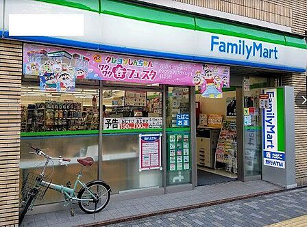 ファミリーマート代々木二丁目北店 徒歩1分。 40m