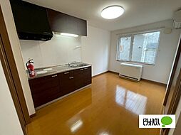 アソークベリー B 1階1DKのリビング/ダイニング