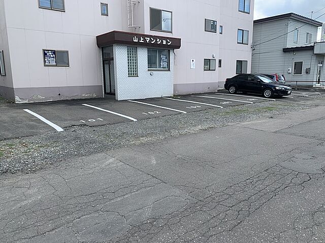 6 / 10