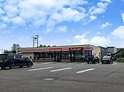 コンビニ「セイコーマート帯広大通店まで272m」