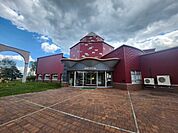 図書館「芽室町図書館まで6363m」