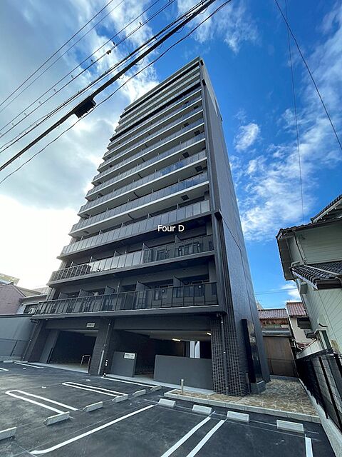8 / 37