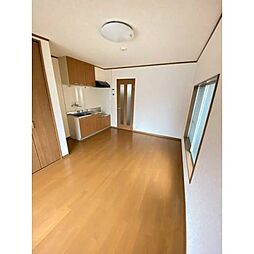 第よん小野荘 201 2階ワンルームのリビング/ダイニング