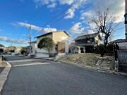 近鉄湯の山線「伊勢川島」駅まで徒歩約12分の立地。