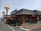 飲食店「マクドナルド長野SBC通り店まで826m」